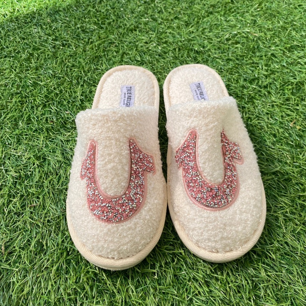 True Religion Slippers Cream Faux Fur Rhinestone Logo‎ Size Small Women's